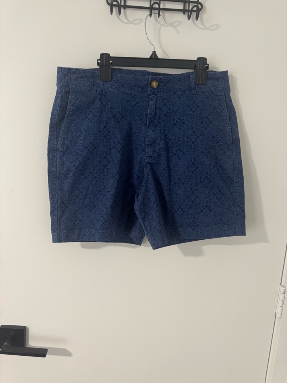 Vineyard Vines Men Blue  Printed Martha’s Vineyard  Chino Shorts 30X7